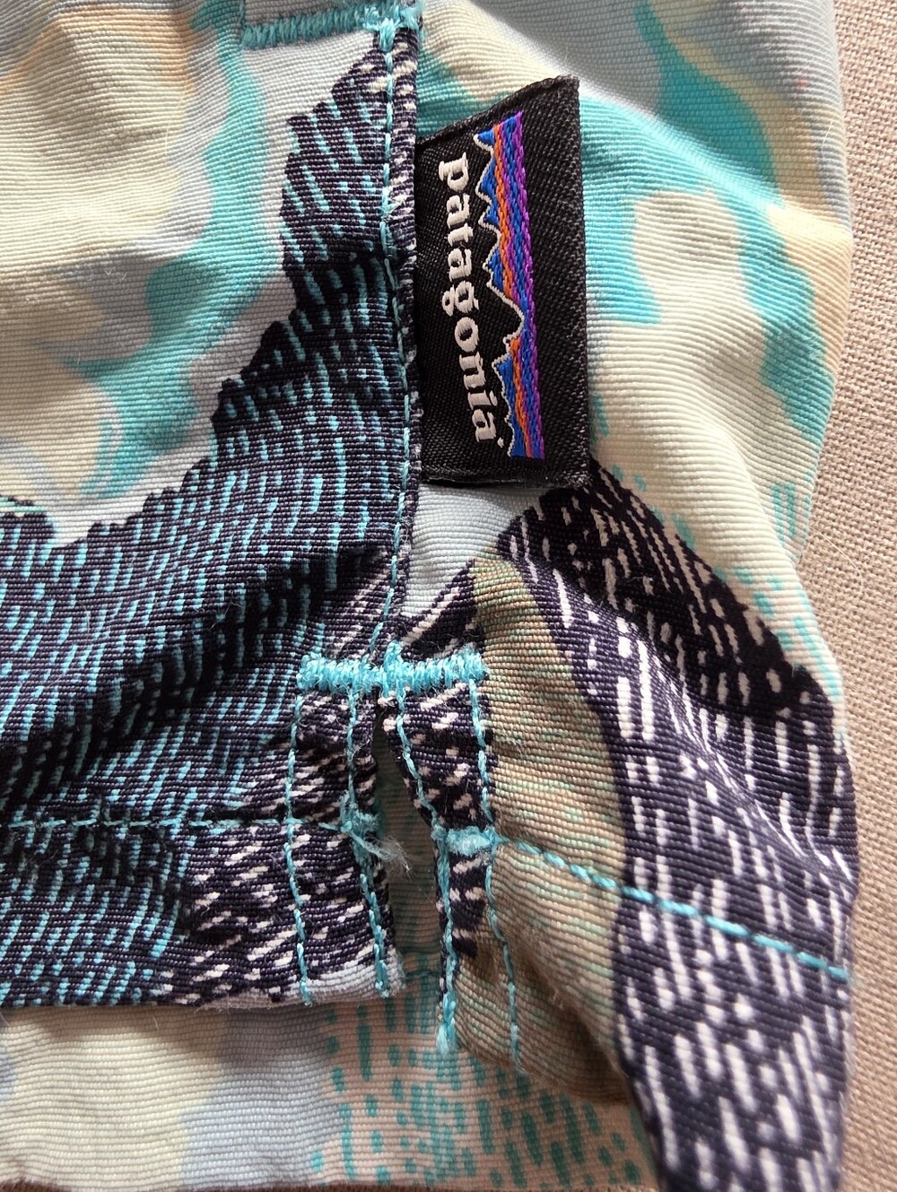 Patagonia Women's Barely Baggies In Hibiscus Turquoise Field Print Size Small - Picture 8 of 12